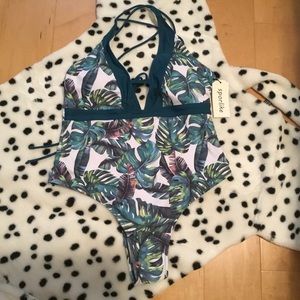 Sporlike one piece plunging V swimsuit M